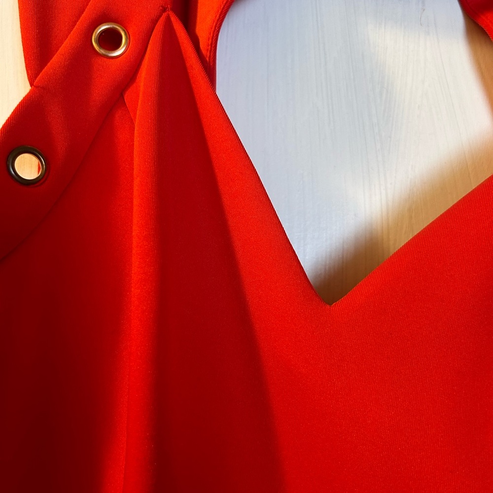 Guess Red Mini Large Size 12 Perfect For A Especi… - image 3